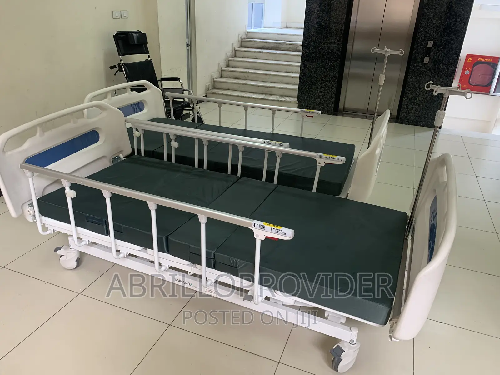 Mechanical 3 Function Hospital Care Bed With Central Locking