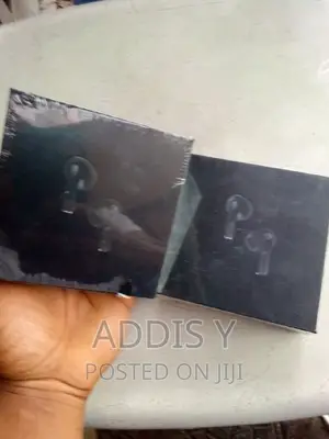 Photo - 3rd Generation Apple