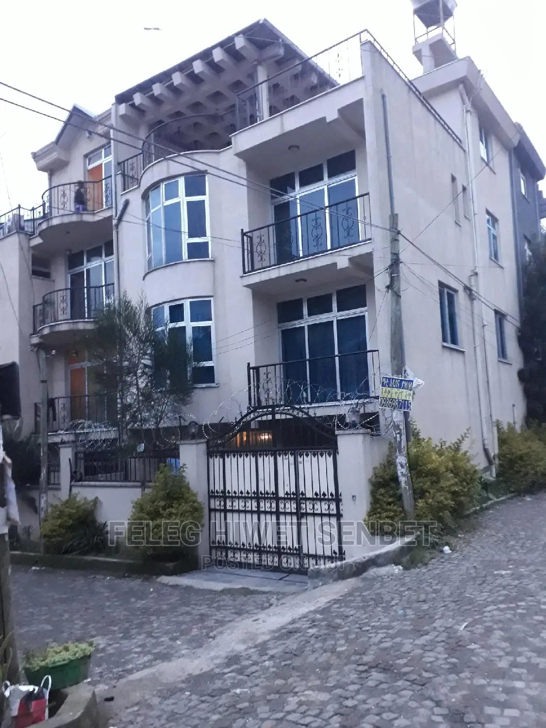 Furnished 5bdrm House in Aa, Bole for Sale