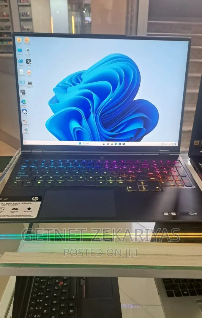 New Laptop Lenovo Legion 7 32GB AMD Ryzen 9 SSD 1T