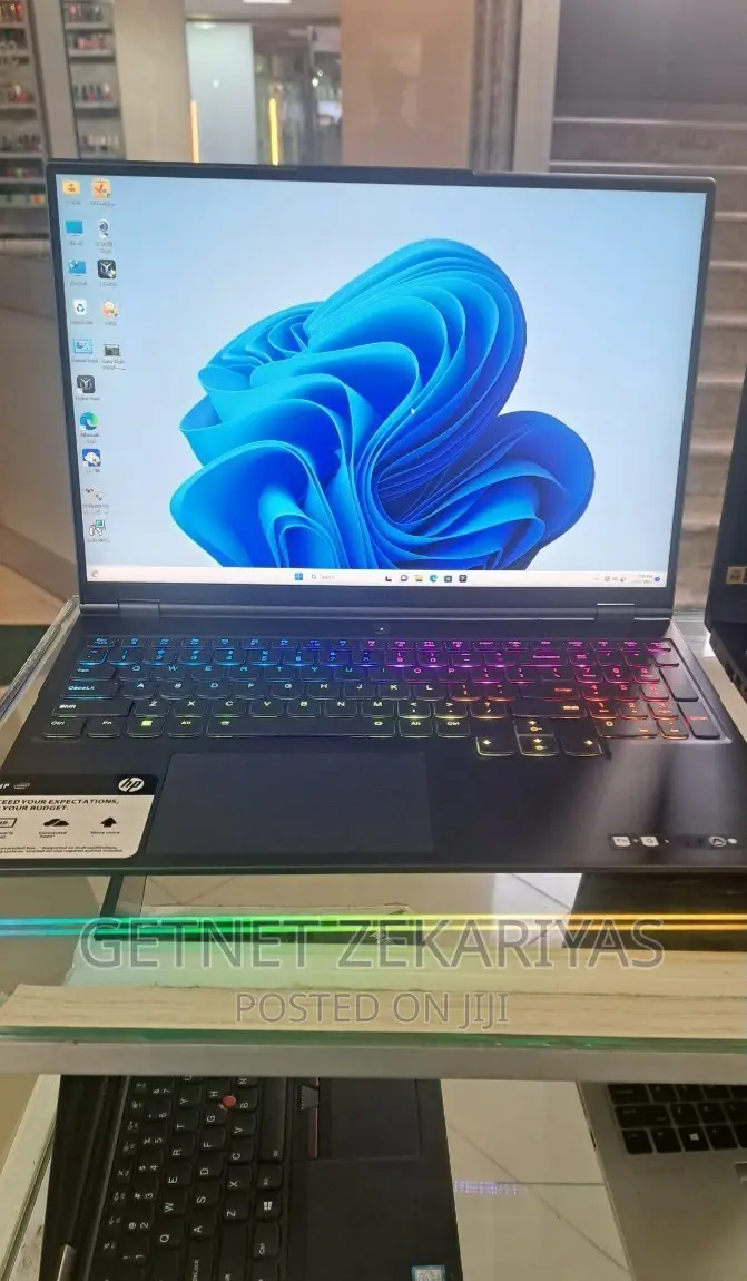 New Laptop Lenovo Legion 7 32GB AMD Ryzen 9 SSD 1T