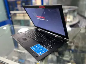 Laptop Toshiba Satellite C665 8GB Intel Core I5 SSD 256GB