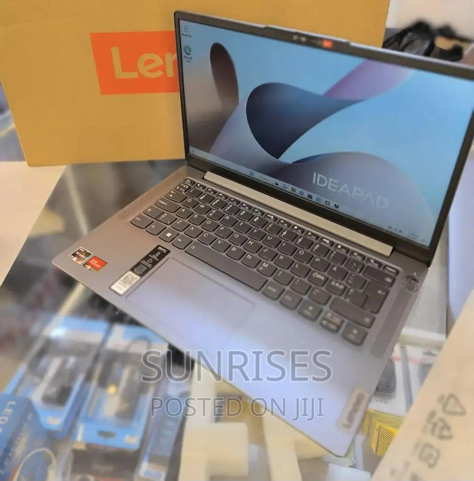 New Laptop Lenovo Ideapad 3 8GB AMD Ryzen 5 SSD 512GB