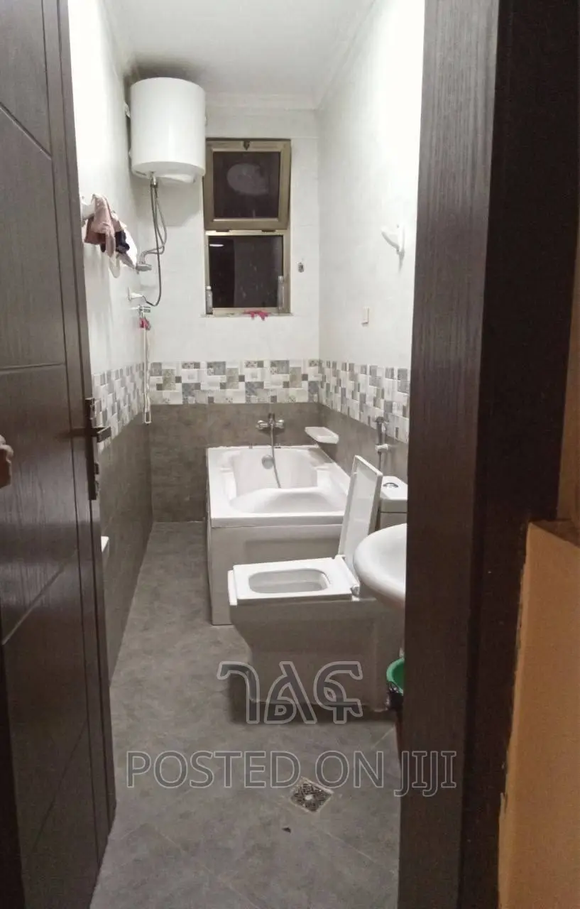 5bdrm House in 🏡የሚሸጥ ጂ+2 ቤት

✒ሰሚት, Bole for sale