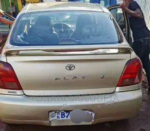 Toyota Platz 2001 White