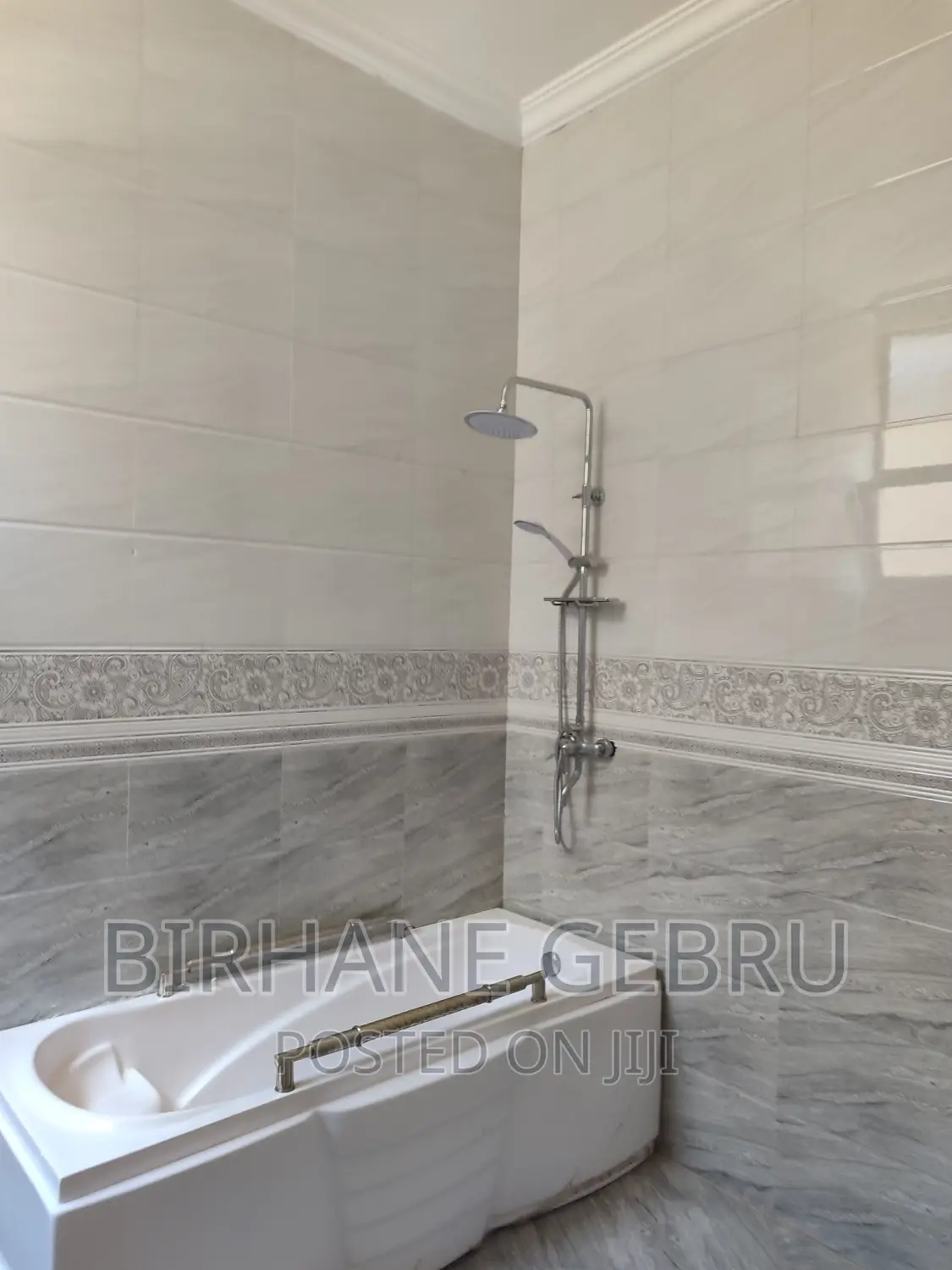 5bdrm Villa in Villa Hause, Bole for rent