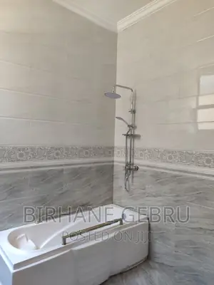 5bdrm Villa in Villa Hause, Bole for rent