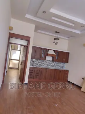 5bdrm Villa in Villa Hause, Bole for rent