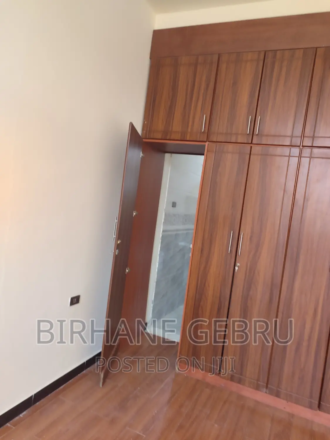 5bdrm Villa in Villa Hause, Bole for rent