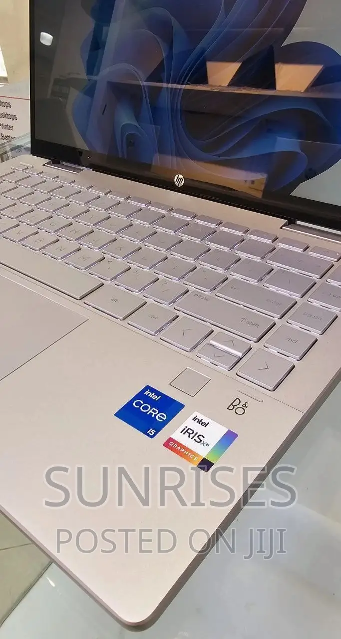 New Laptop HP Pavilion 13 X360 8GB Intel Core I5 SSD 512GB