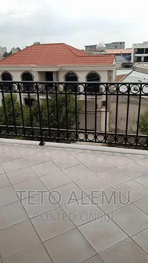 5bdrm House in የሚሸጥ ቤት ሜታ ጃክሮስ, Bole for sale