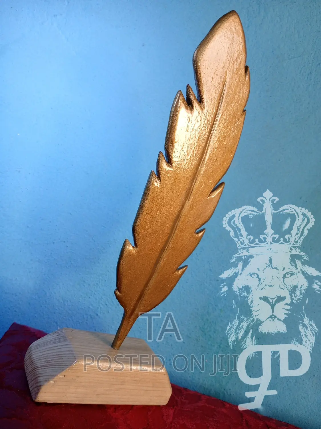 Office Sculpture Pen Holder