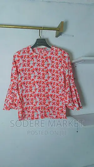 Price 1200 Size Medium