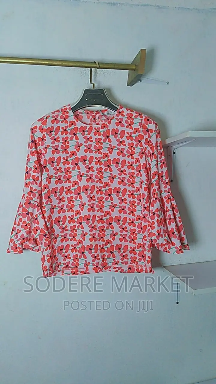 Price 1200 Size Medium