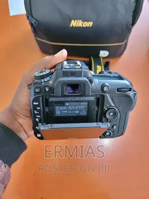 Brand New Nikon D7500