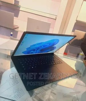 Photo - New Laptop Microsoft Surface 16GB Intel Core I7 SSD 512GB