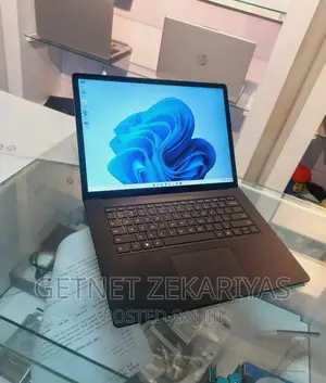 New Laptop Microsoft Surface 16GB Intel Core I7 SSD 512GB