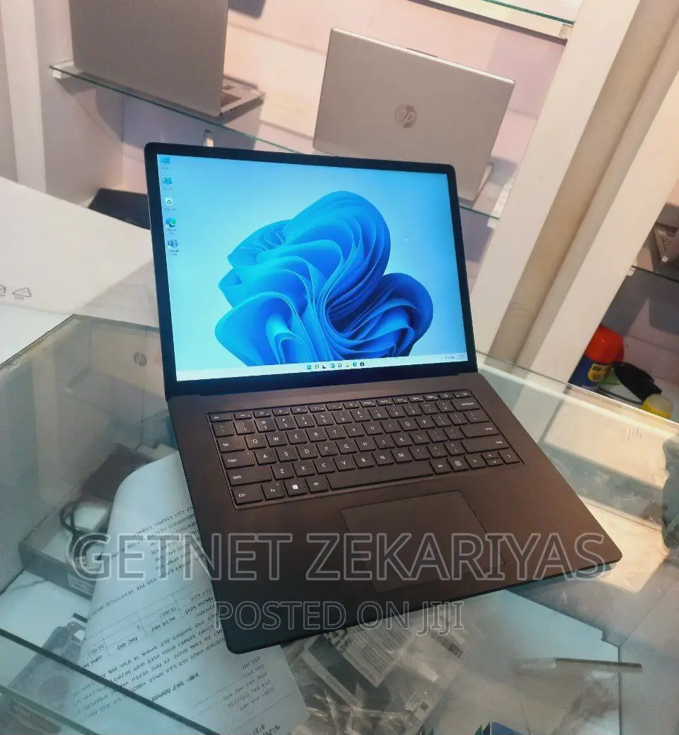 New Laptop Microsoft Surface 16GB Intel Core I7 SSD 512GB