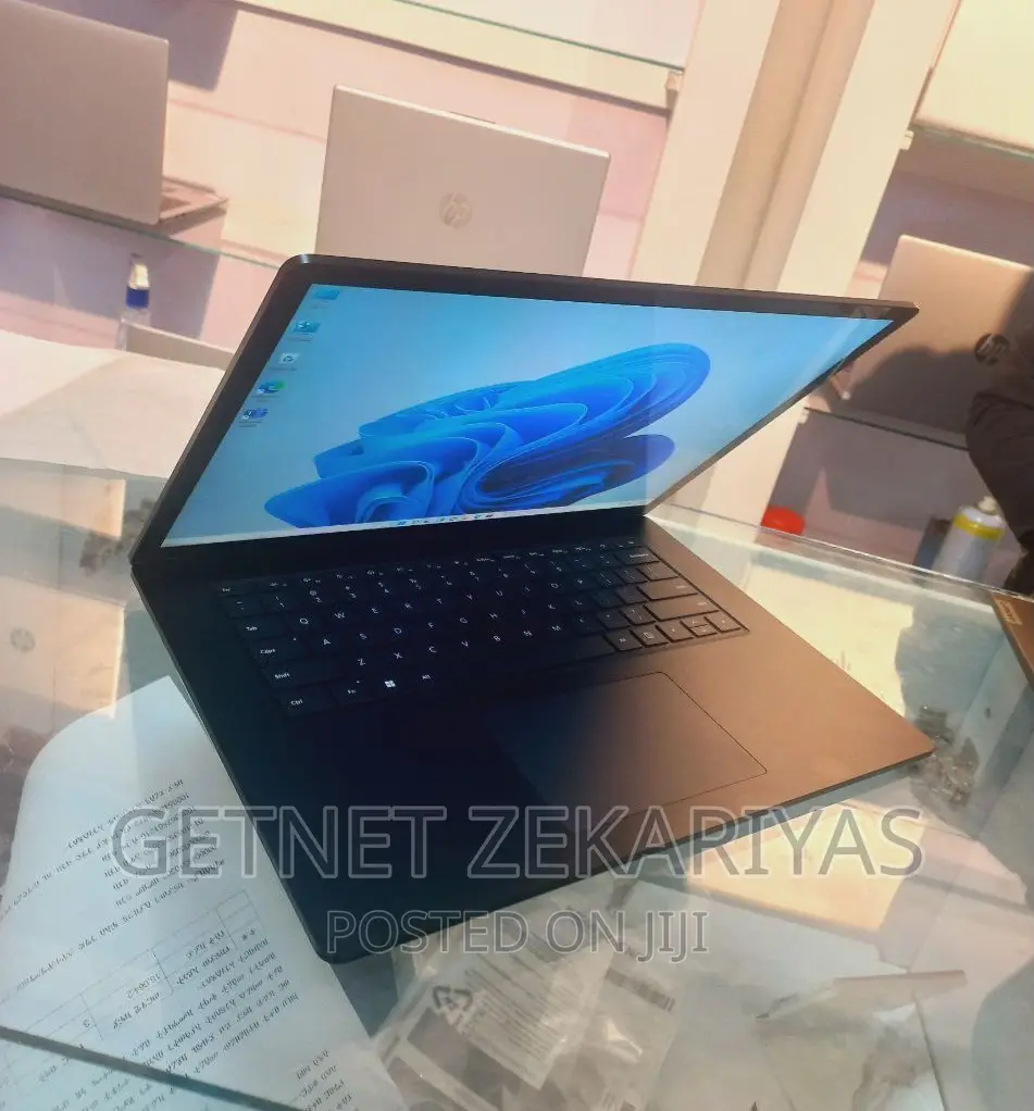 New Laptop Microsoft Surface 16GB Intel Core I7 SSD 512GB