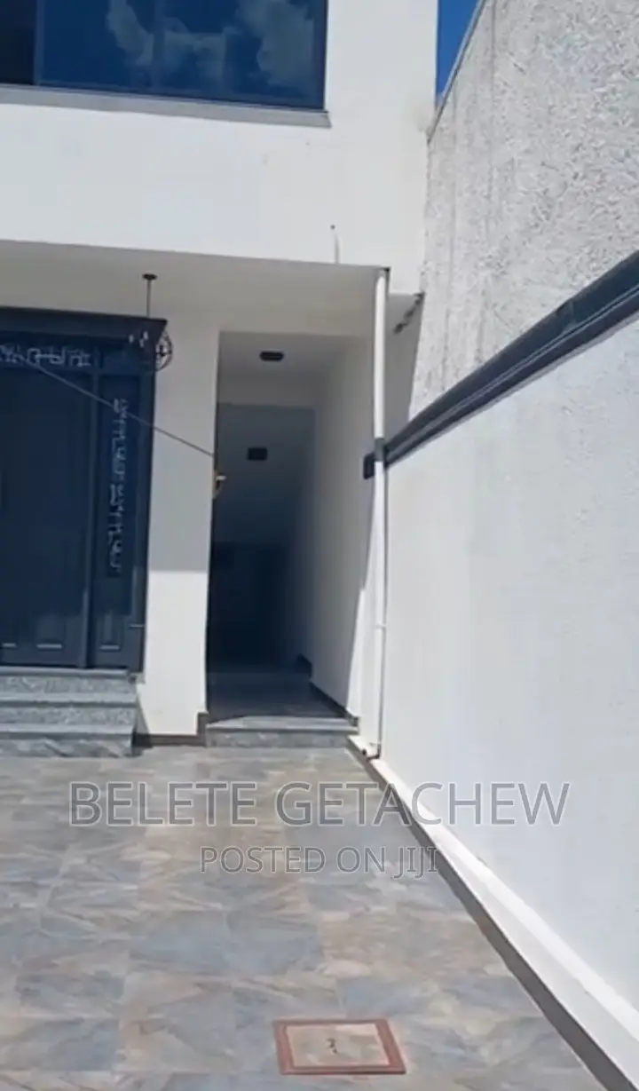 7bdrm House in Cmc G+2 Luxury, Bole for sale