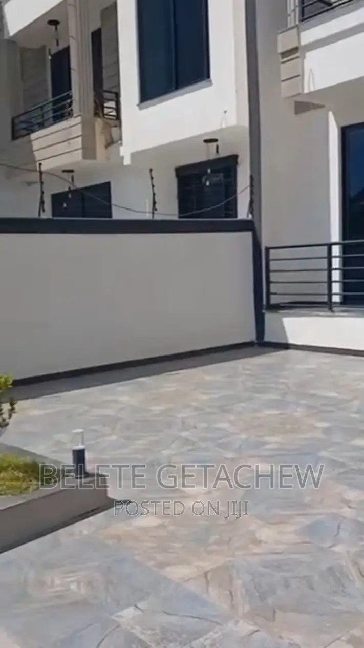7bdrm House in Cmc G+2 Luxury, Bole for sale