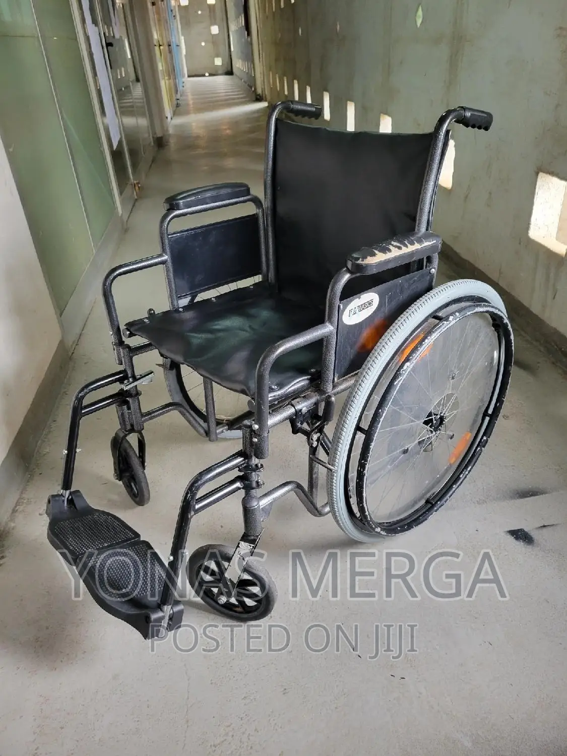Slightly Used Normal Wheel Chair Folding Lc976abj-43