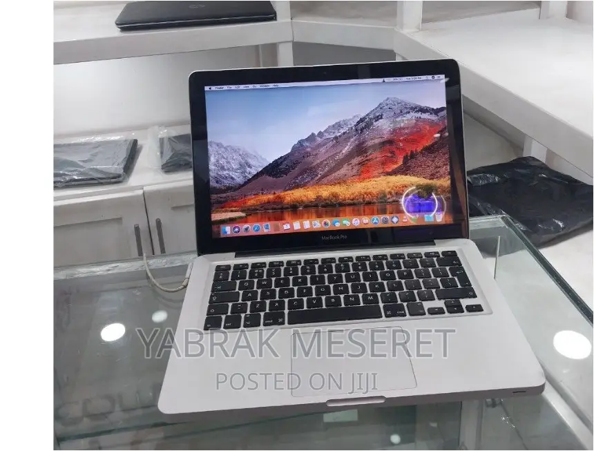 New Laptop Apple MacBook 2012 8GB Intel Core I5 HDD 1T