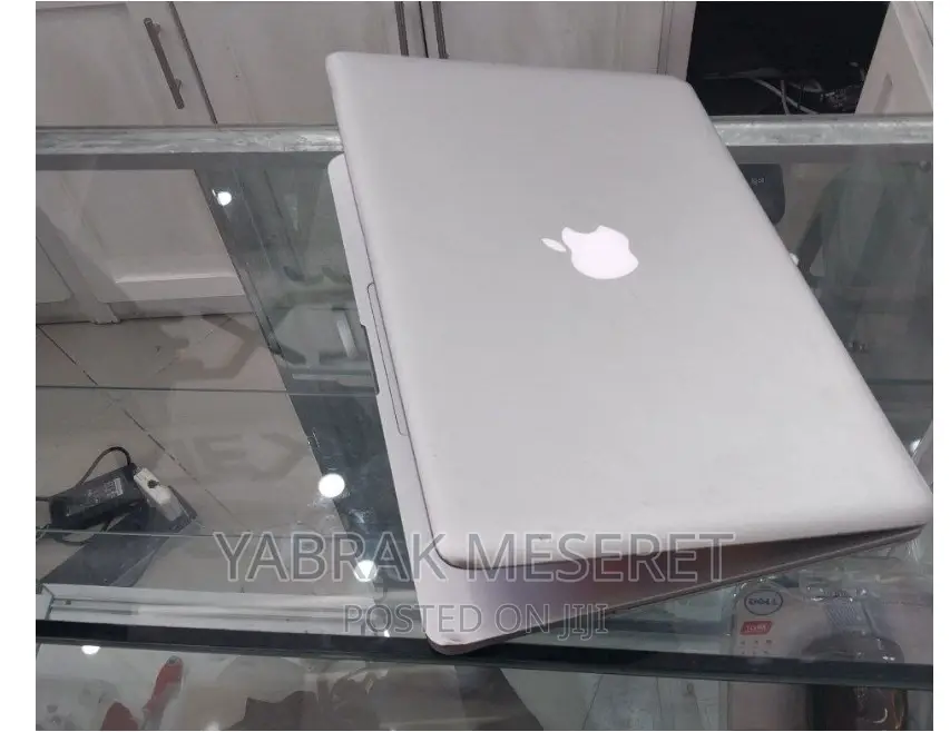 New Laptop Apple MacBook 2012 8GB Intel Core I5 HDD 1T