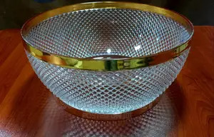 የሰላጣ ና የፍሩት ማቅረቢያ
