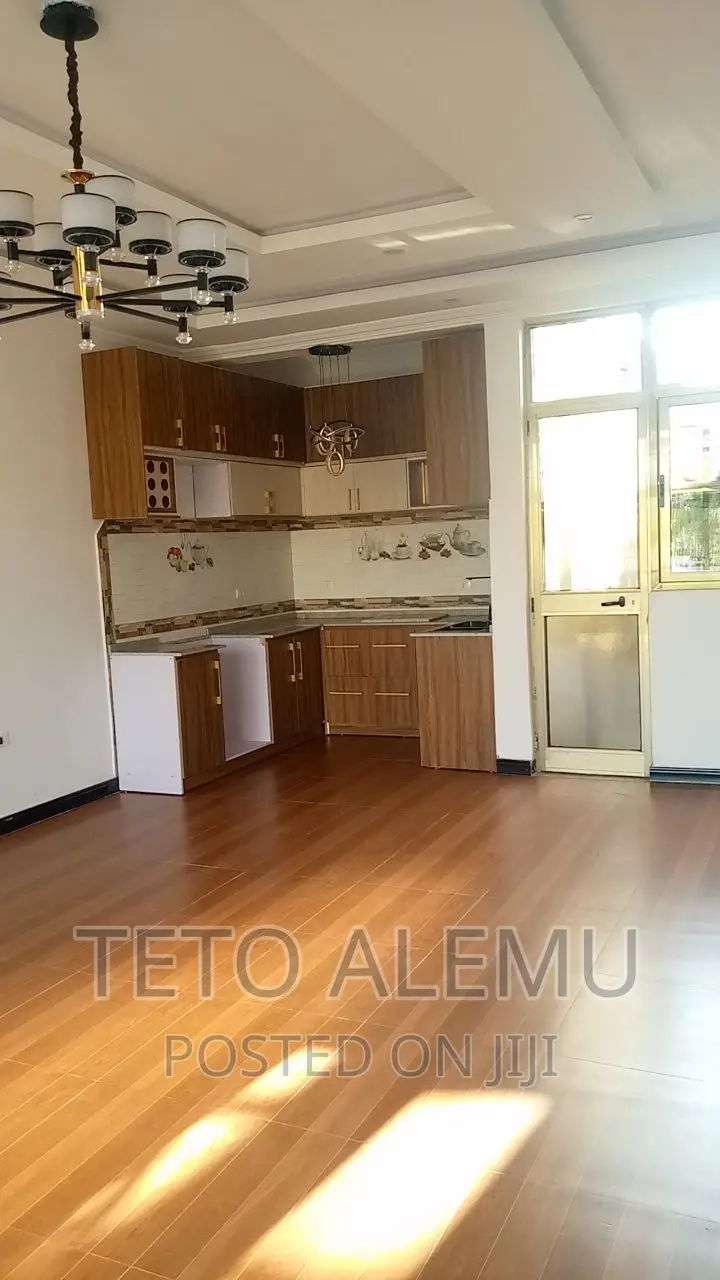 4bdrm House in የሚሸጥ ቦታ ቱሉዲምቱ አለም, Akaky Kaliti for sale