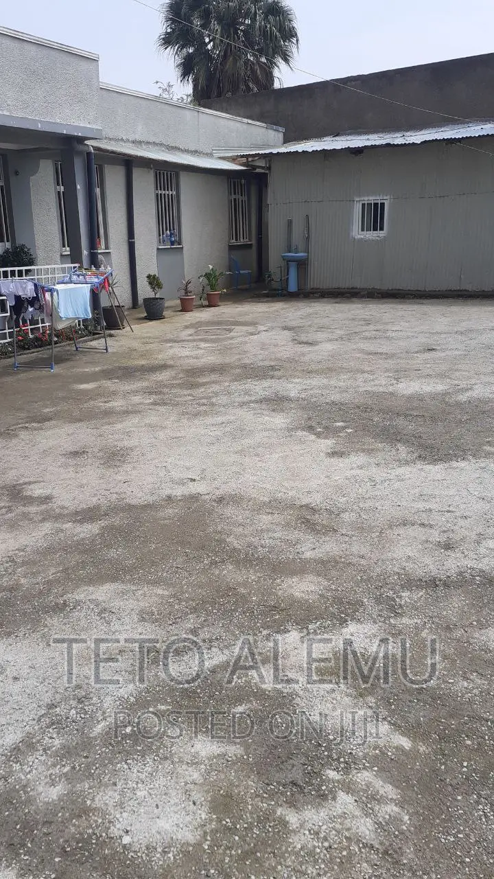 4bdrm Villa in የሚሸጥ ኤል ሸፕ Cmc, Yeka for sale