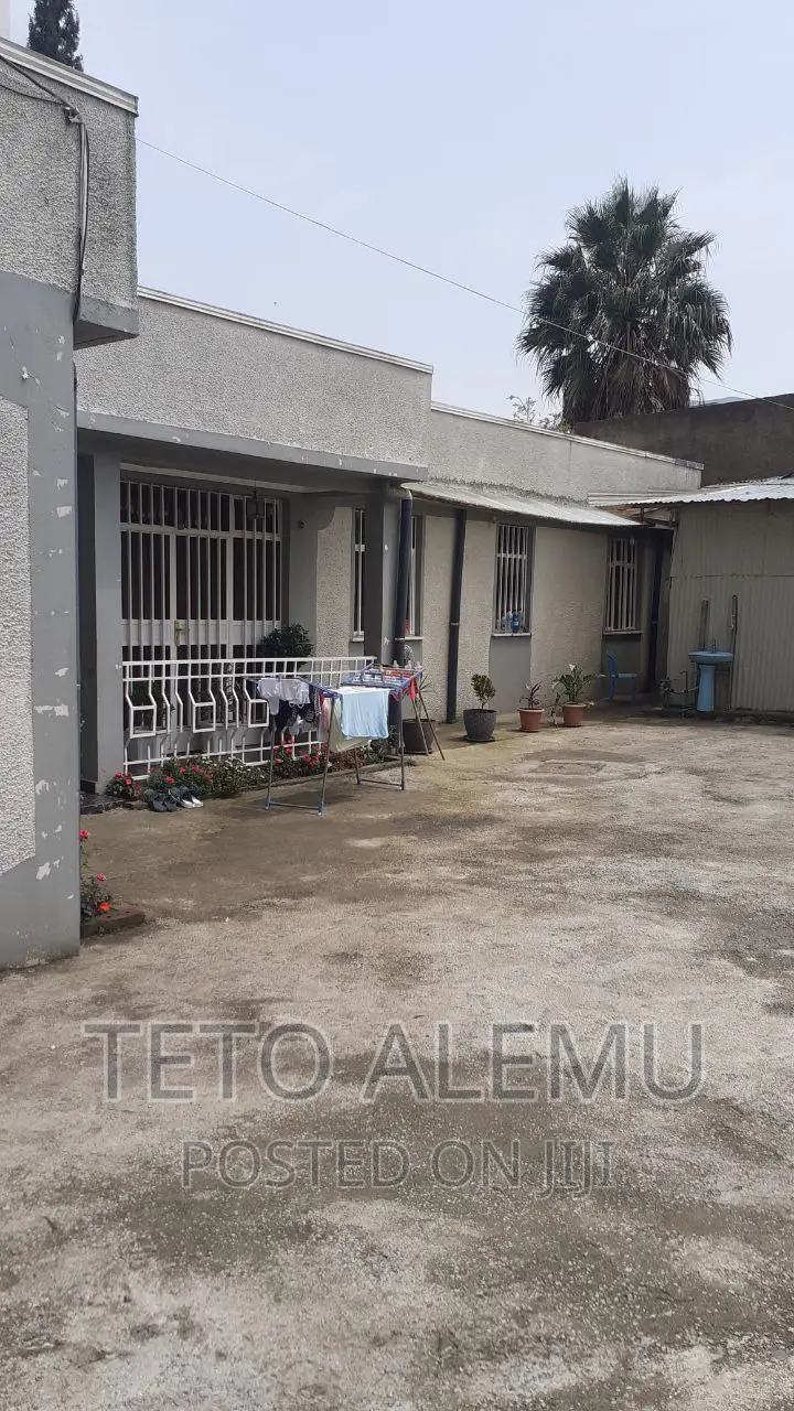 4bdrm Villa in የሚሸጥ ኤል ሸፕ Cmc, Yeka for sale