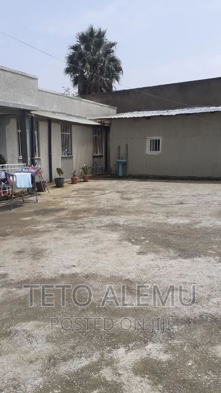 4bdrm Villa in የሚሸጥ ኤል ሸፕ Cmc, Yeka for sale