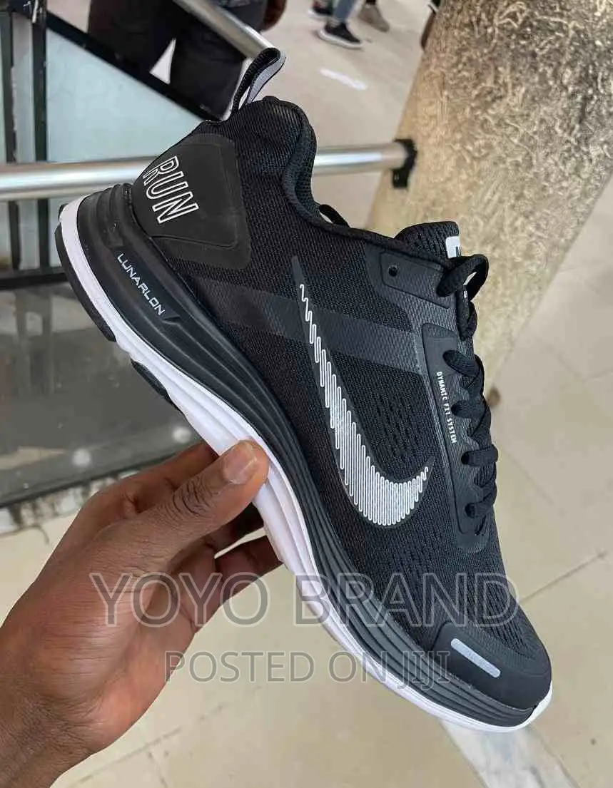 Nike Fashion Sneaker