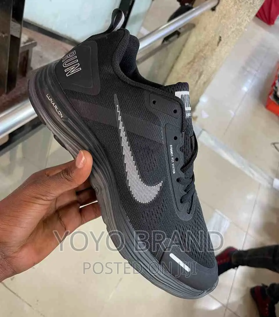 Nike Fashion Sneaker