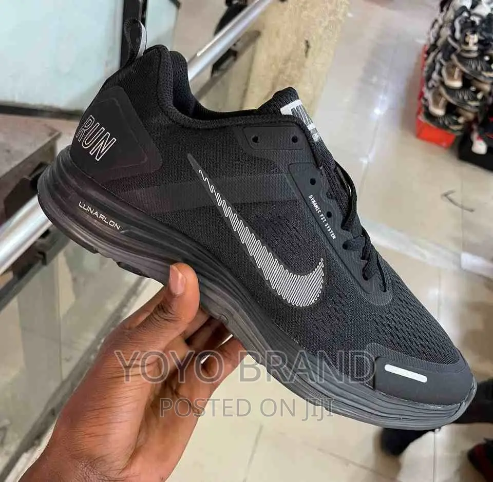 Nike Fashion Sneaker