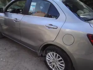 Suzuki Dzire 2022 Silver
