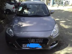 Photo - Suzuki Dzire 2022 Silver