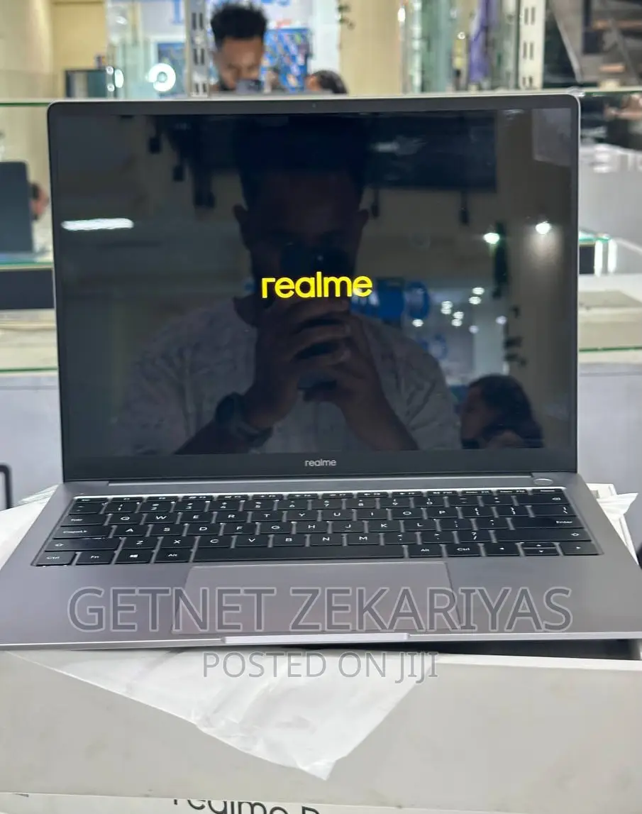 New Laptop HP 15-Da2933nia 8GB Intel Core I5 SSD 512GB