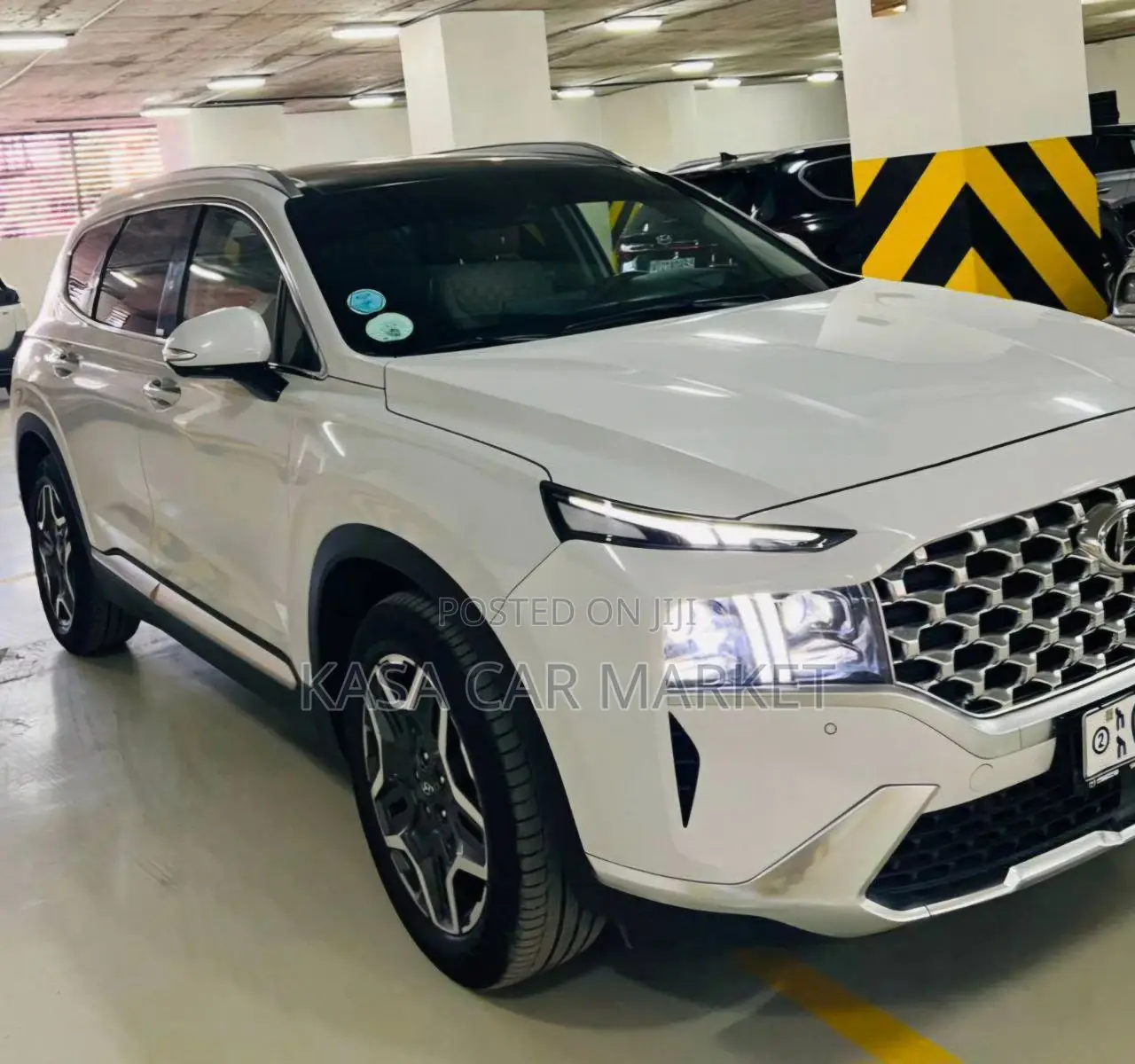 Hyundai Santa Fe 2021 White