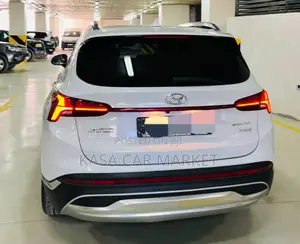 Hyundai Santa Fe 2021 White