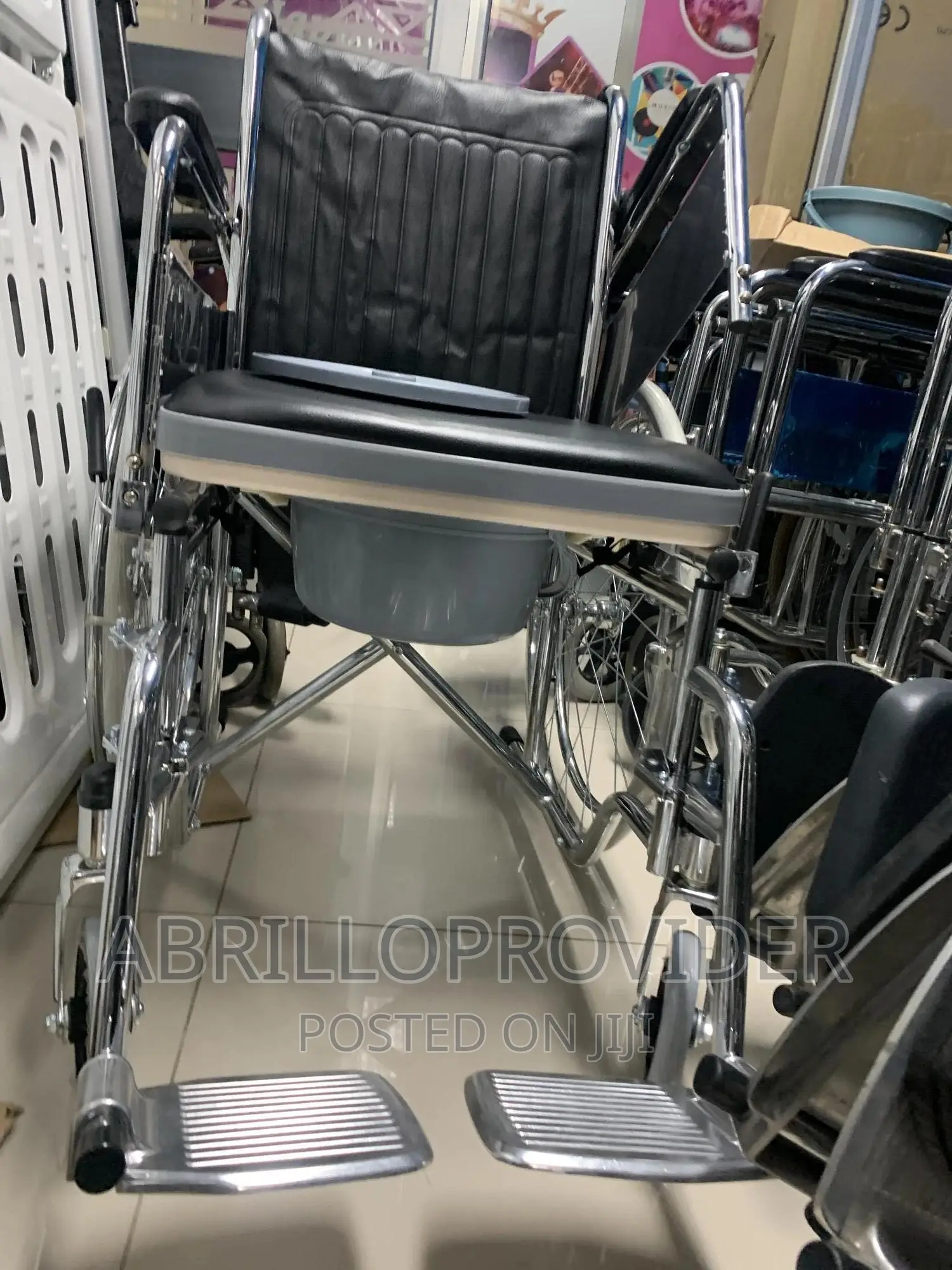 ዌልቸር Toilet Wheelchair=Wheelchair=Commode=Wheelchair=Toilet