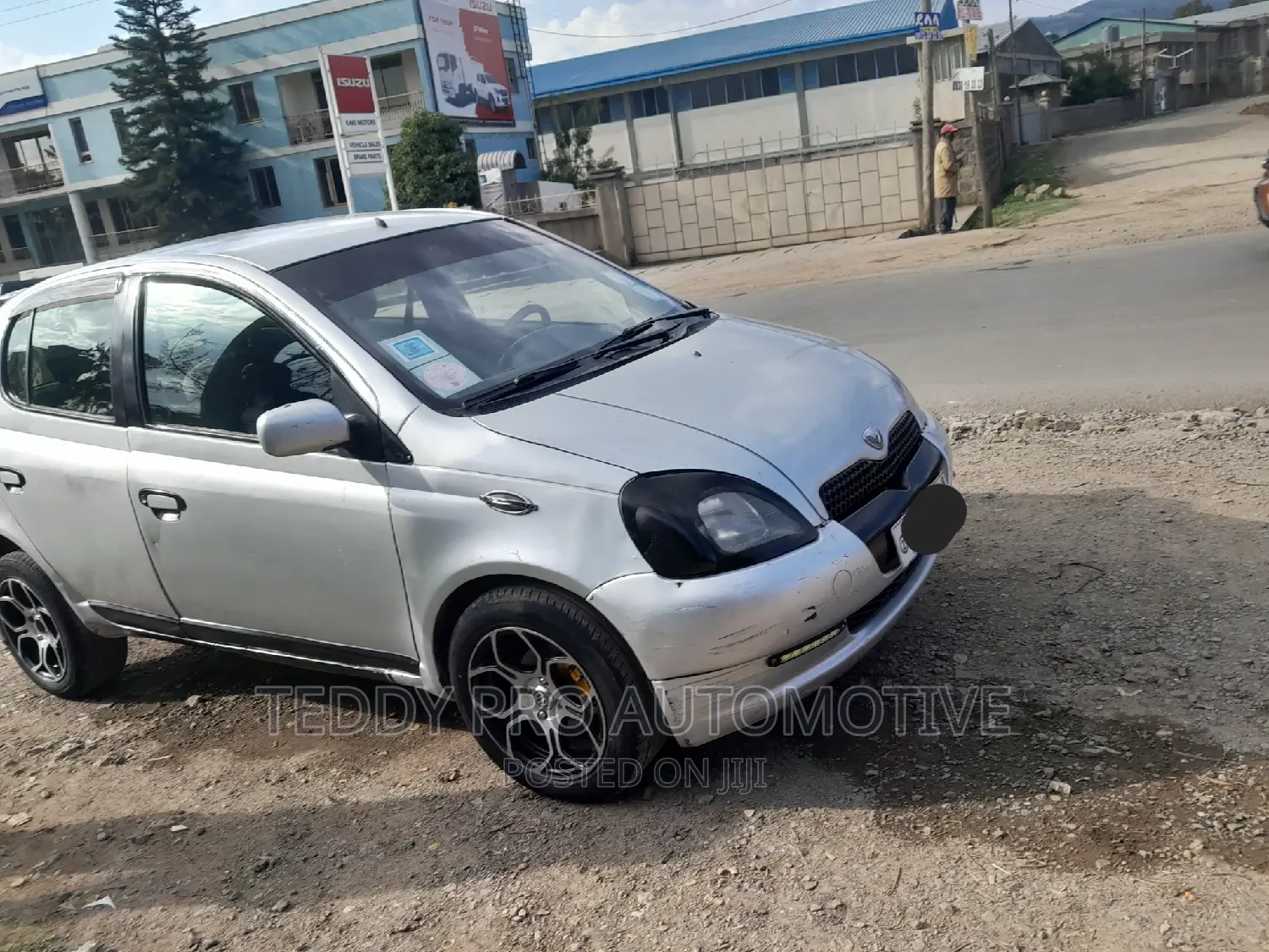 Toyota Vitz 2001 Silver