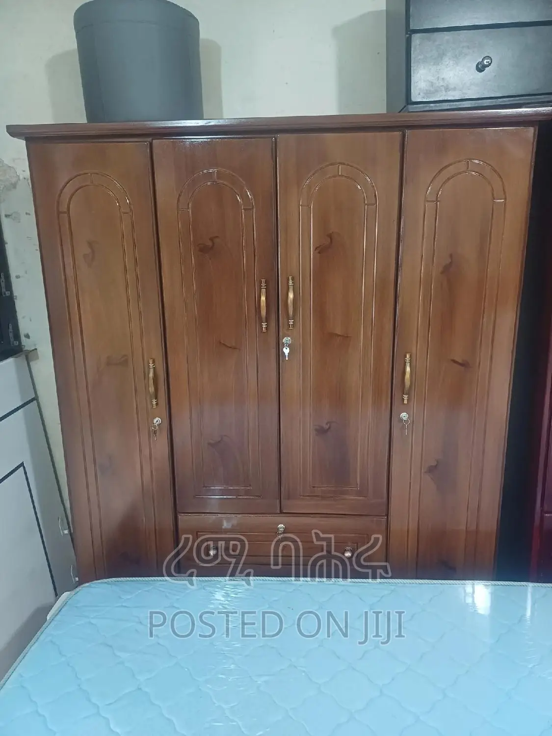 150 Brand New Wardrobeeeeeeeeee