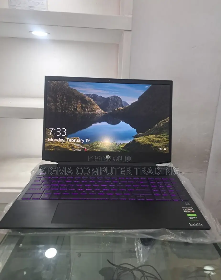New Laptop HP Pavilion 15 8GB AMD Ryzen 5 SSD 512GB