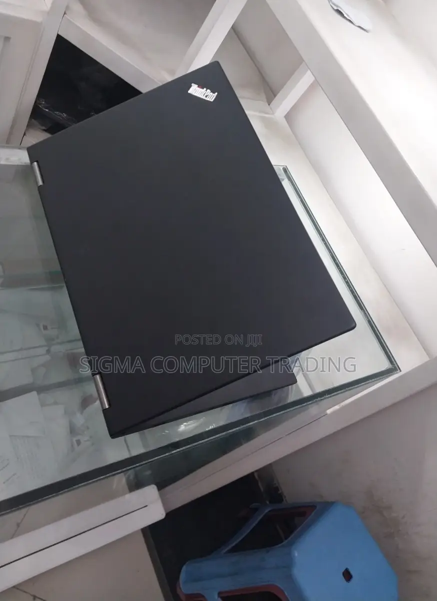 New Laptop Lenovo ThinkPad Yoga 8GB Intel Core I7 SSD 512GB