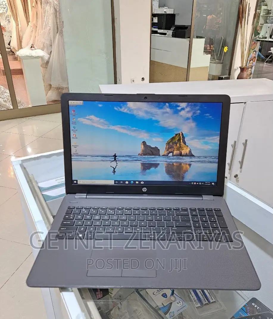 New Laptop HP Stream Notebook 8GB Intel Core I7 SSD 1T