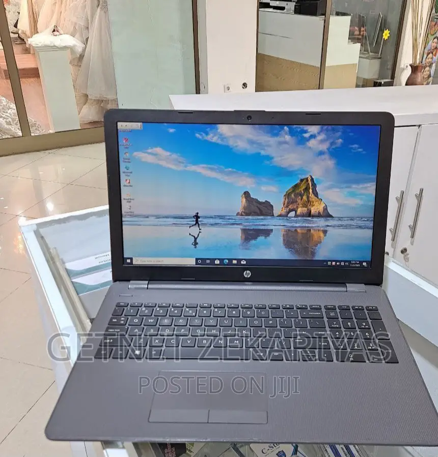 New Laptop HP Stream Notebook 8GB Intel Core I7 SSD 1T
