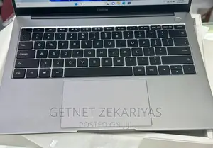 New Laptop HP 15-Da2933nia 8GB Intel Core I5 SSD 512GB