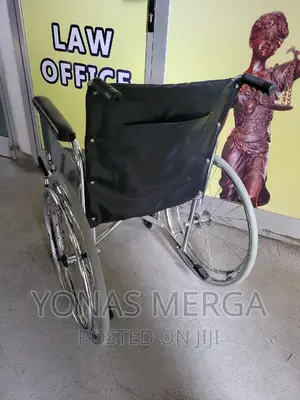 Used Wheelchair With Self Drive Wheel Hand Brake(AR-Tm-Sw)